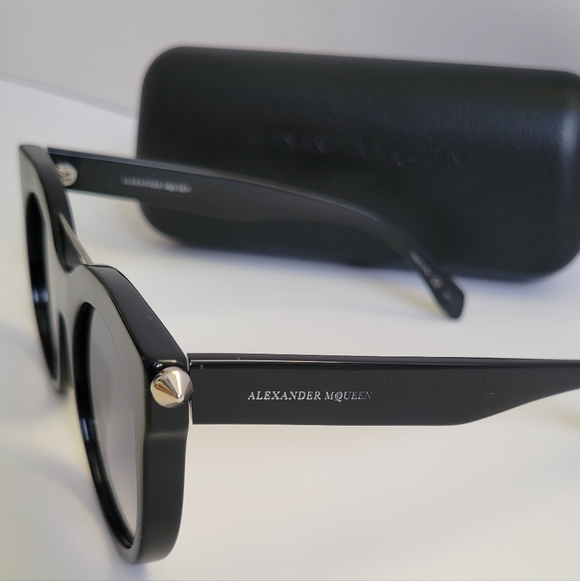 ALEXANDER MCQUEEN Oversized Black  Sunglasses Silver Metal Accent - Picture 6 of 9